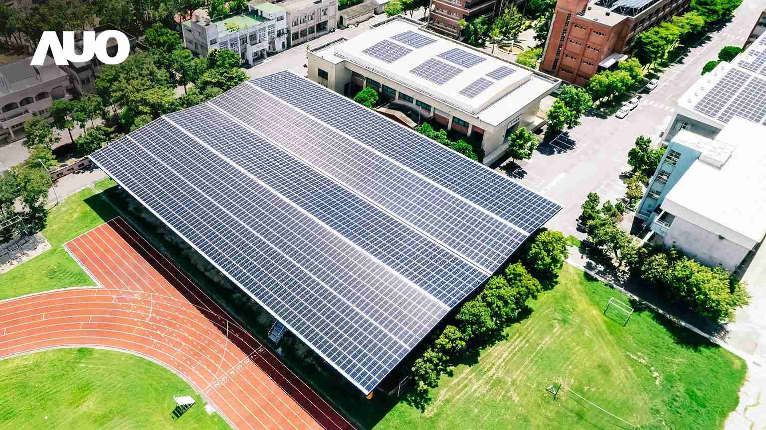 冰球突破SunSteel光电整合型浪板具备快速安装、、、、轻量化优势，，，，可提升15%发电效能，，，，通过国际IEC与台湾VPC认证安全、、、、防漏、、、耐候标准